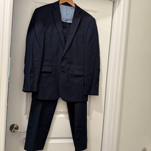 Charles Tyrwhitt Mens Suit 2 Piece US 38R pants 34 x 32L Navy Striped 100% wool - Picture 2 of 14